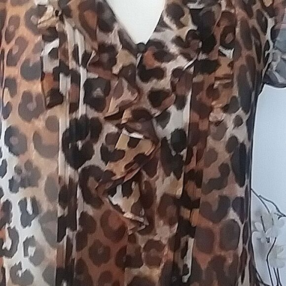 Express Blouse Top Y2K Frilly Flutter Leopard Cheetah Feminine Chiffon S… - Picture 4 of 13